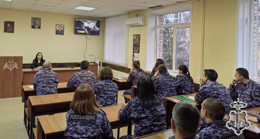 В Самаре для сотрудников Росгвардии провели беседу о безопасности дорожного движения