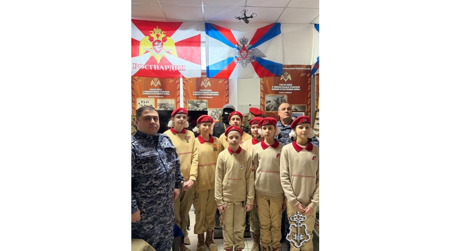 Сотрудники вневедомственной охраны по городу Самаре провели урок мужества