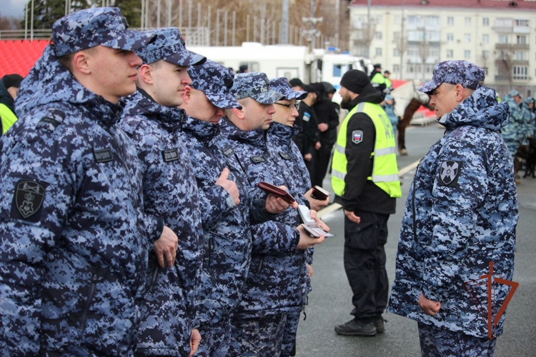 Росгвардейцы приняли участие в строевом смотре самарского гарнизона сил правопорядка