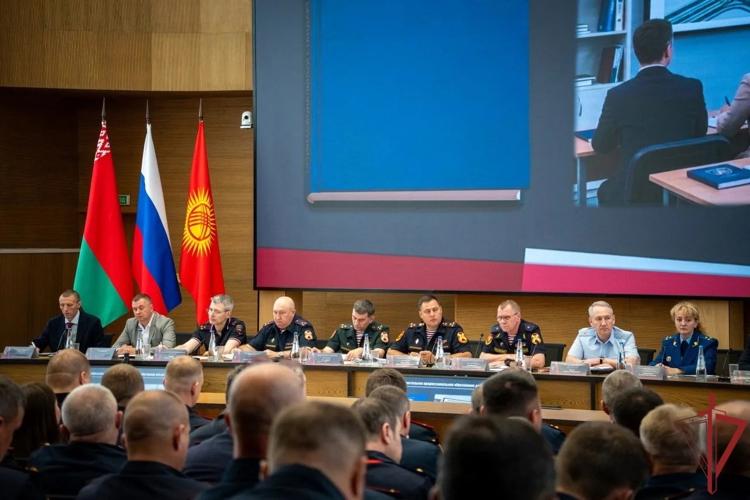 Руководитель управления вневедомственной охраны Росгвардии по Самарской области принял участие во Всероссийском совещании-семинаре в Нижнем Новгороде